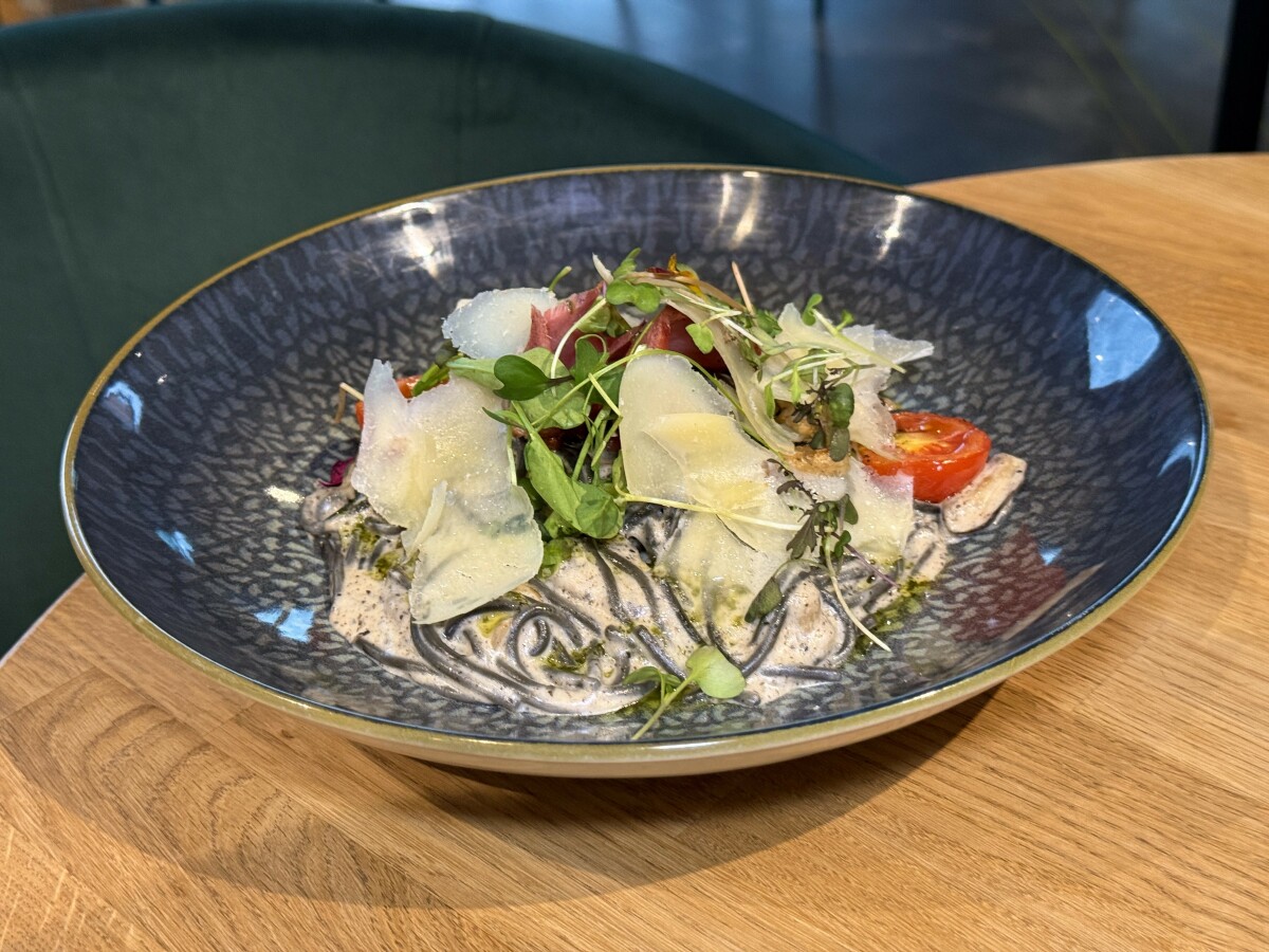 Wild mushroom-bacon Pasta with truffles
