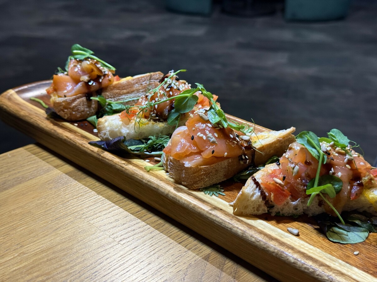 Bruschetta with salted salmon